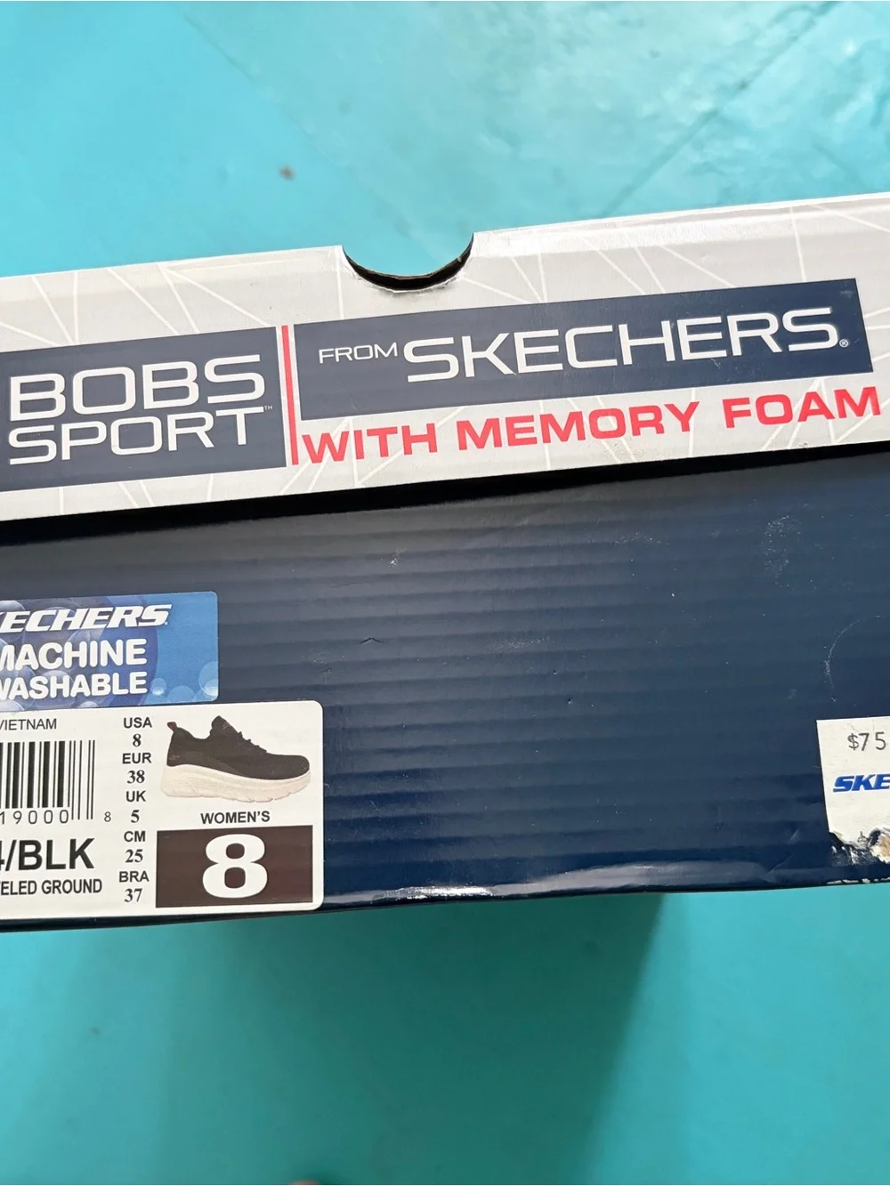 NWT Skechers Women’s B Flex Levelled Ground Black Sneakers